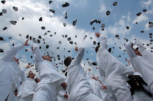 sailors-60606_640-2.jpg
